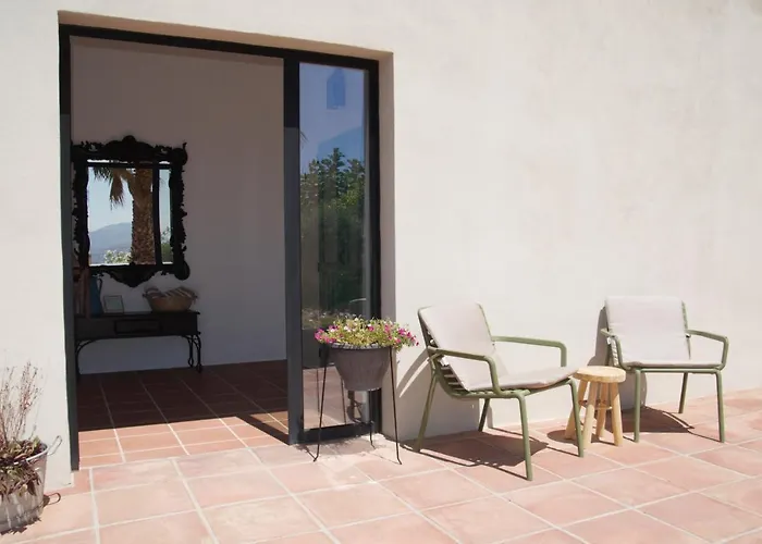 Bed & Breakfast Boutique El Refugio Alcaucín